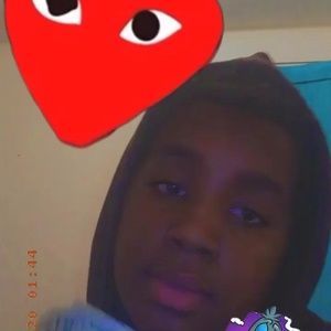 Meet your Posher, Damari